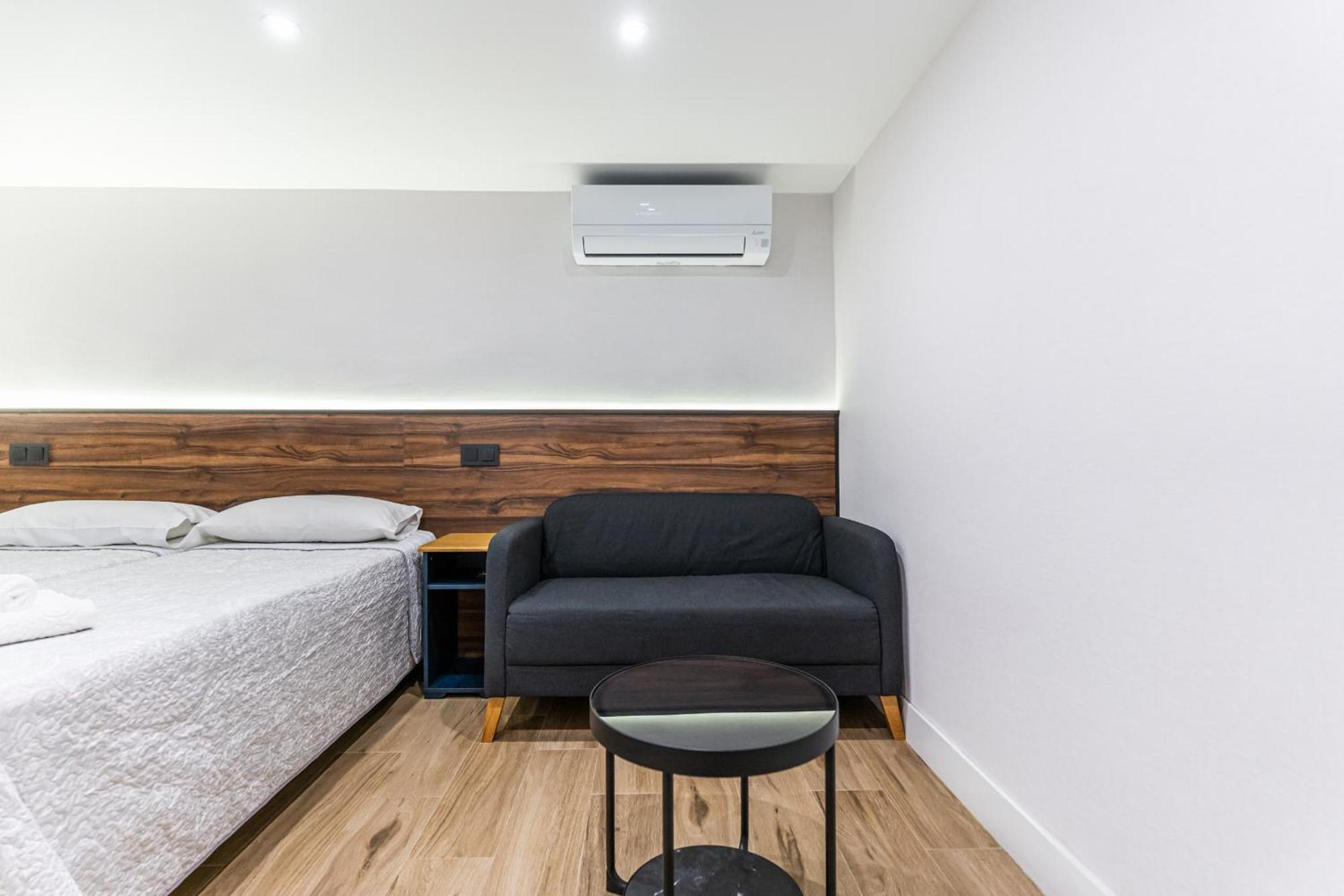 Cc Atocha Apartments Madrid Bagian luar foto