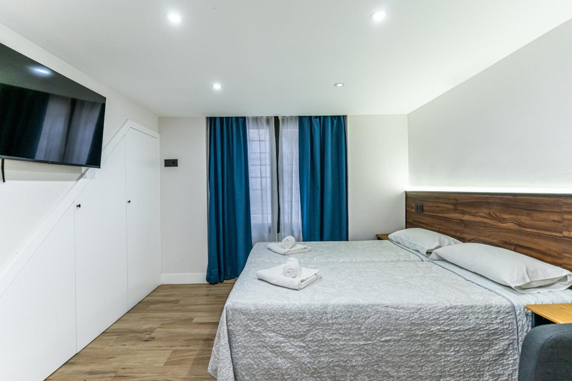 Cc Atocha Apartments Madrid Bagian luar foto
