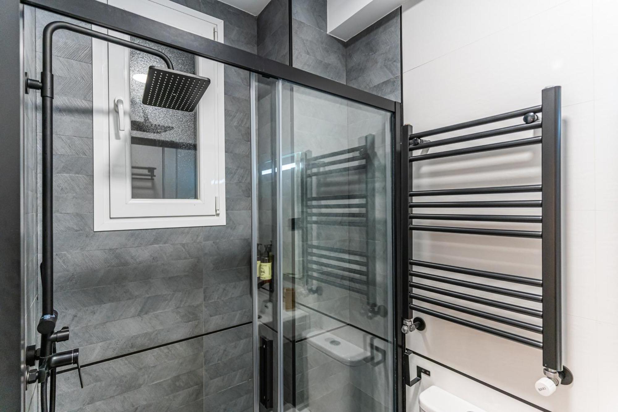Cc Atocha Apartments Madrid Bagian luar foto