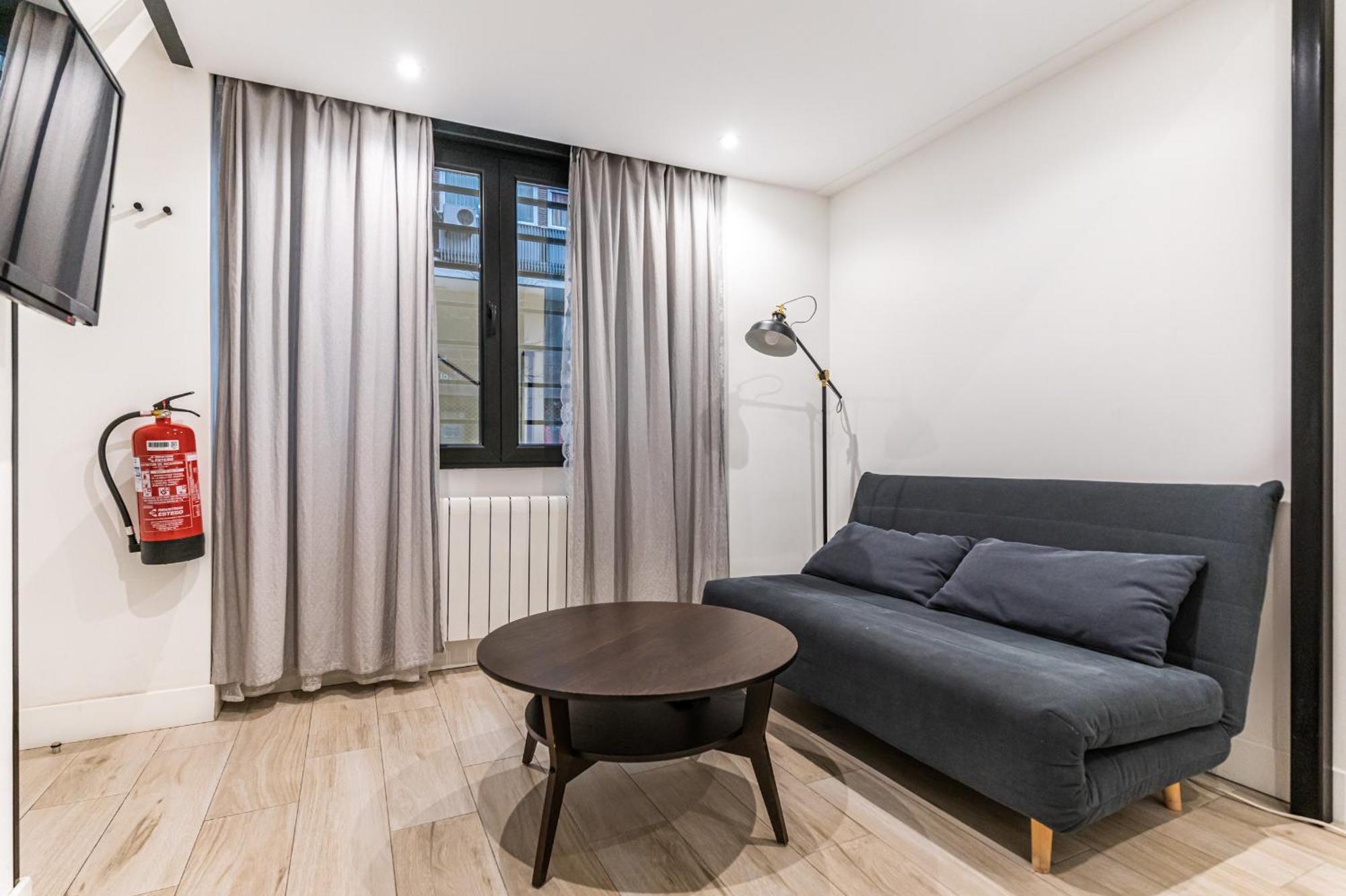 Cc Atocha Apartments Madrid Bagian luar foto